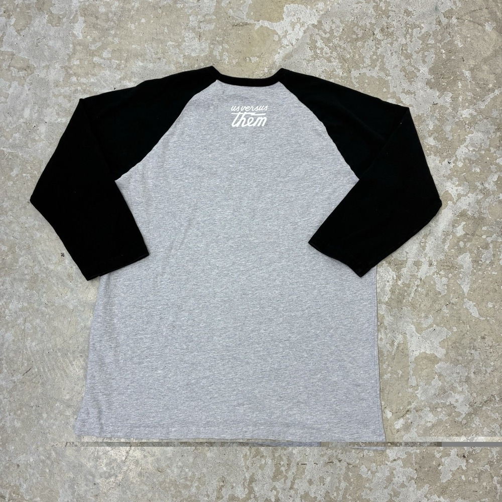 Us Versus Them Cold Cruel World Raglan Shirt Mens Large Gray Black Baseball Tee - Picture 2 of 10